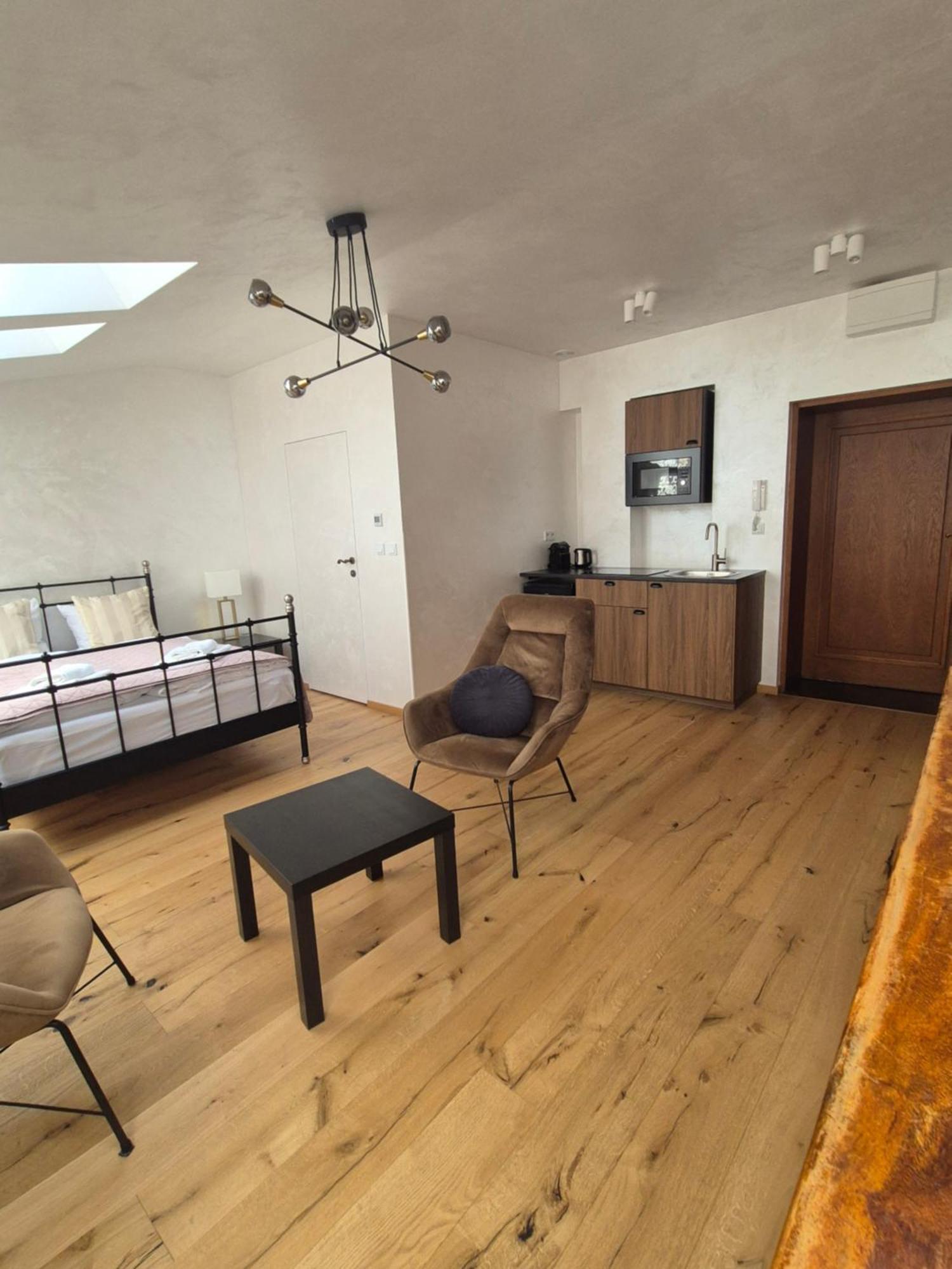 Aparthotel Miodowa 25 Krakow Ngoại thất bức ảnh