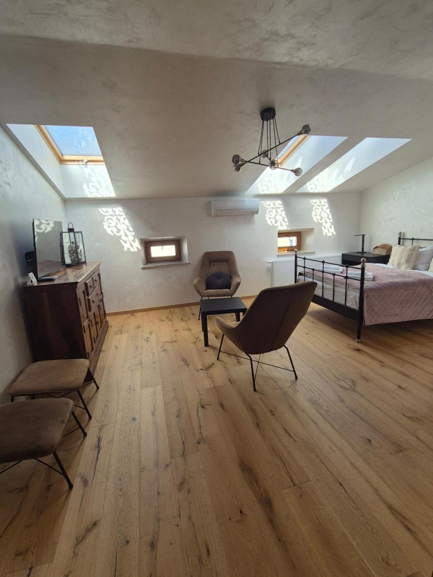 Aparthotel Miodowa 25 Krakow Ngoại thất bức ảnh